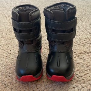 Carter’s light up snow boots